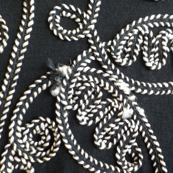 Jacket - Large - Black White Embroidery - Short Sleeve - Open  (463) - Picture 5 of 6